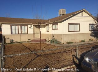 9533 Palma Ln, Bakersfield, CA 93313