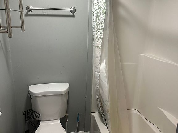 3rd image of 8 Prospect Pl #1
