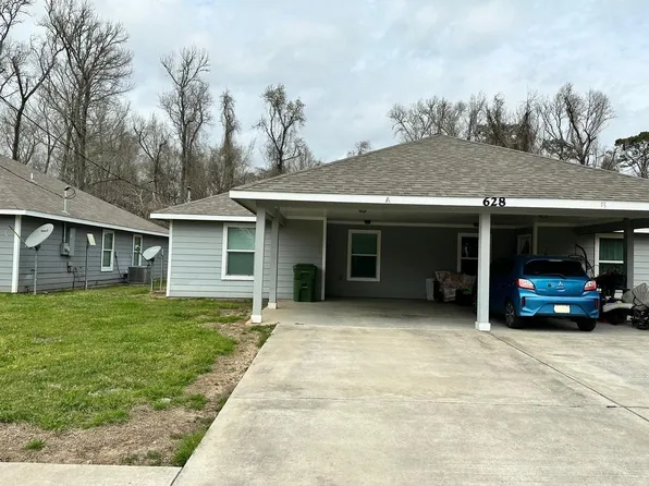 628 Luke St #A, Dayton, TX 77535