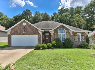 1704 W Evans St, Springfield, MO 65810