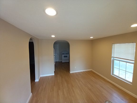 2nd image of 715 N 10th St