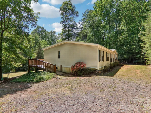 125 Cove Creek Dr, Rutherfordton, NC 28139