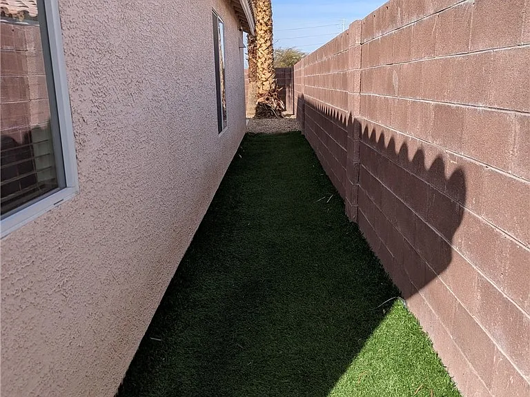 2266 Smokey Sky Dr — Photo 23