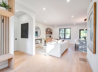 290 Watertown St #3, Newton, MA 02458