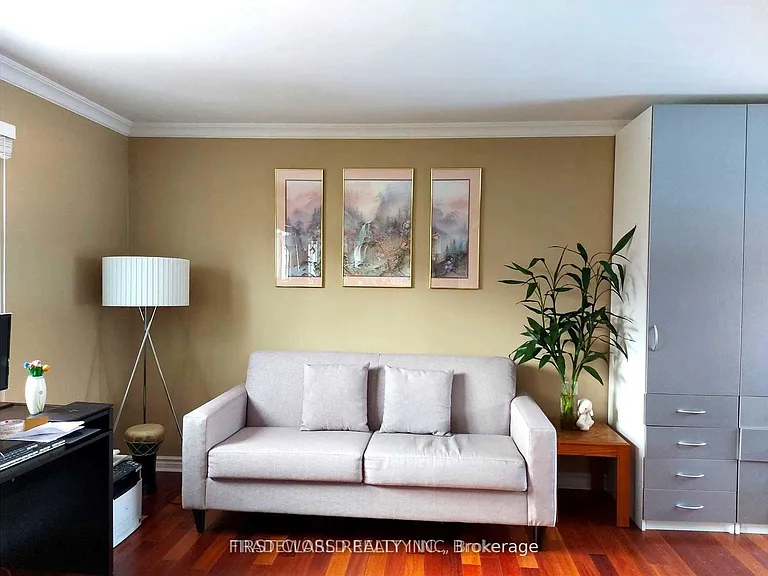 880 Leslie Valley Dr #M2ND — Photo 13