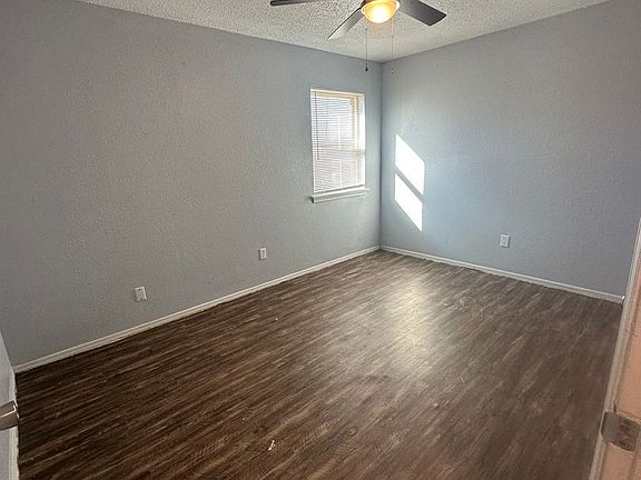 4th image of 301 N Louisiana St #1