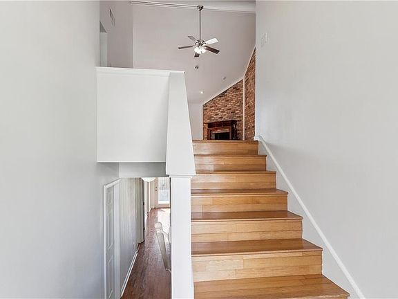 5th image of 932 Old Metairie Pl