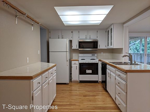 3rd image of 13825 115th Ave NE