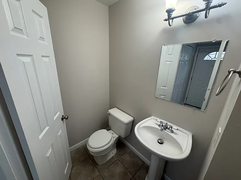 652 Glynlee Ct — Photo 7