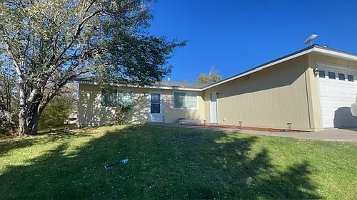31633 Yonna St Photo 1