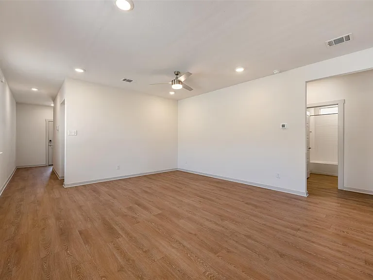 336 Fairfax Ave — Photo 6