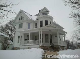 1303 Washington St, Cedar Falls, IA 50613