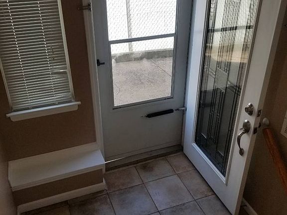 4th image of 39B Poplar Ave #B