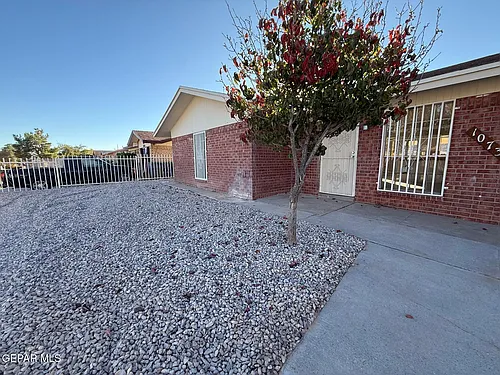 10733 Tourmaline St Photo 1