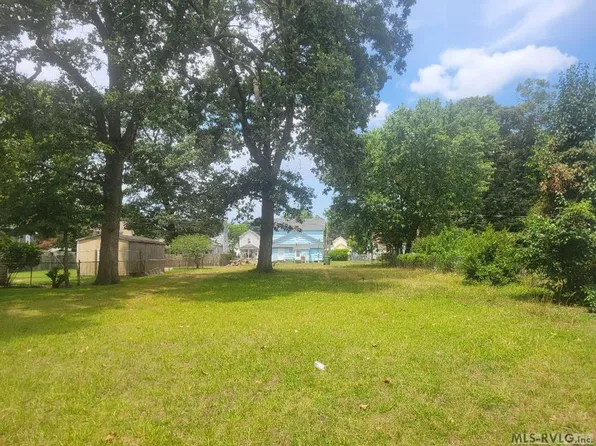 913 Vance St, Roanoke Rapids, NC 27870