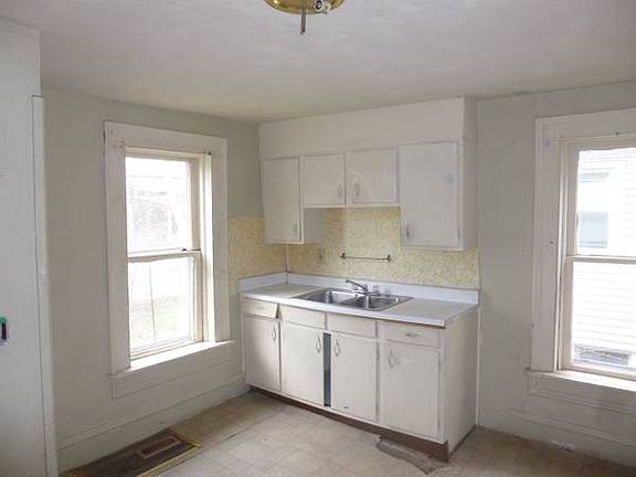 2nd image of 345 Amity Ave