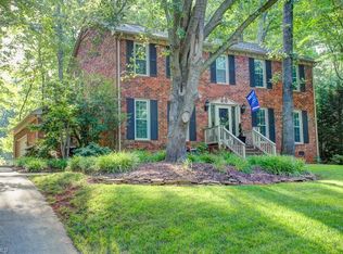 1602 Foxhollow Rd, Greensboro, NC 27410