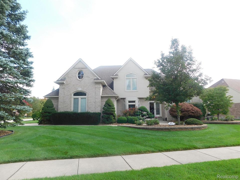 1st image of 43648 Hoptree Dr