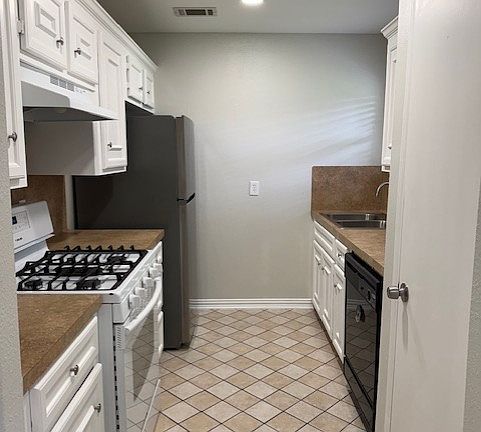 5th image of 4812 Honeysuckle Ln