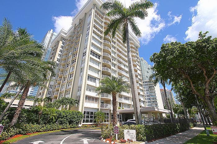1st image of 1420 Brickell Bay Dr APT 406
