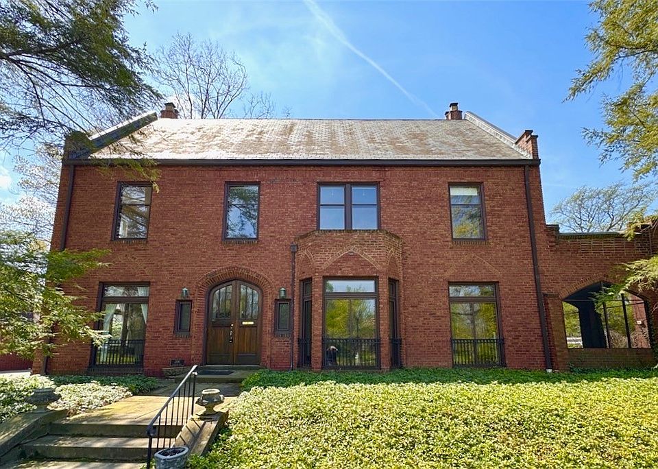 1st image of 2696 Fairmount Blvd