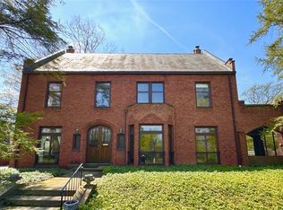 2696 Fairmount Blvd, Cleveland Heights, OH 44106