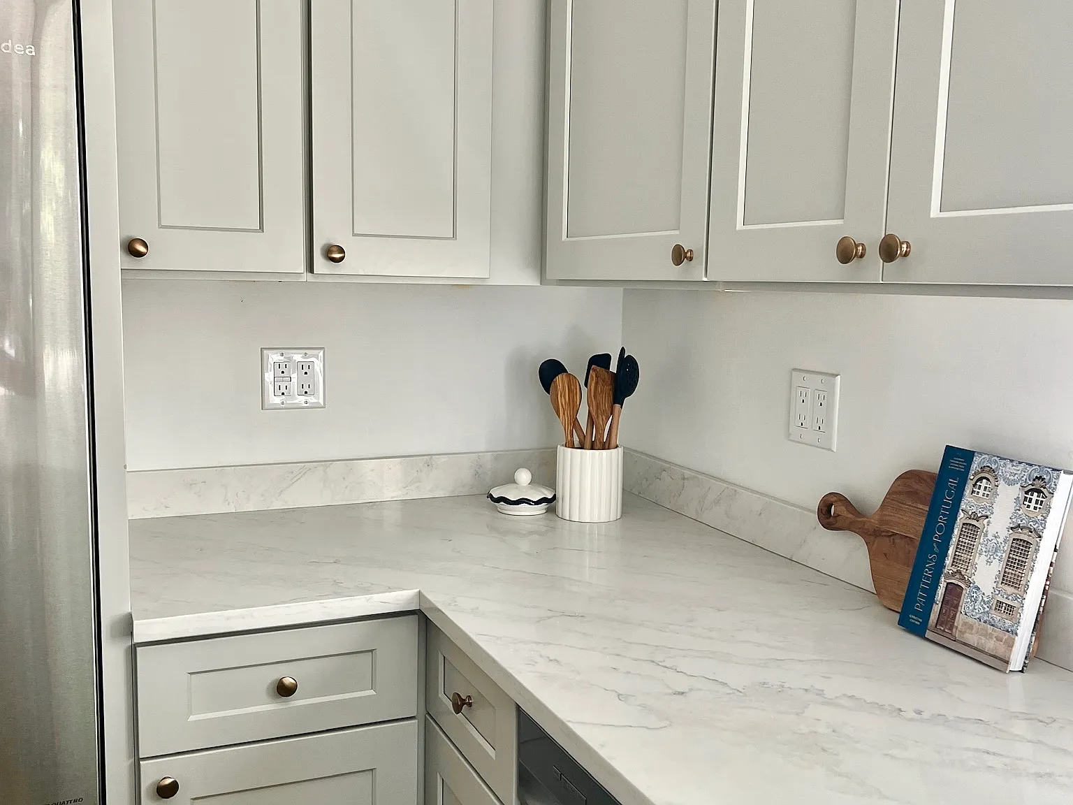 2 bed, 1000 sqft, $2,699 — Photo 2