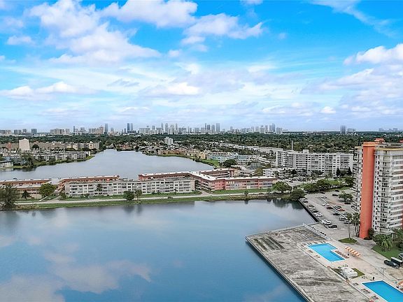 4th image of 1351 NE Miami Gardens Dr APT 1506E