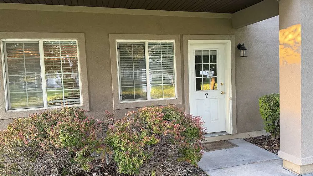 3 bed, 1.5 bath, 1370 sqft, $1,750 — Photo 1