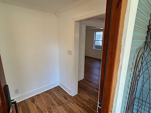 3rd image of 1818 Alston Ave