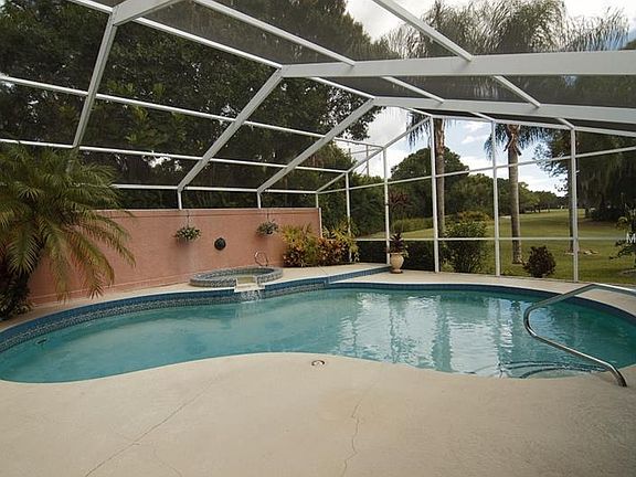 4th image of 3775 Surrey Ln