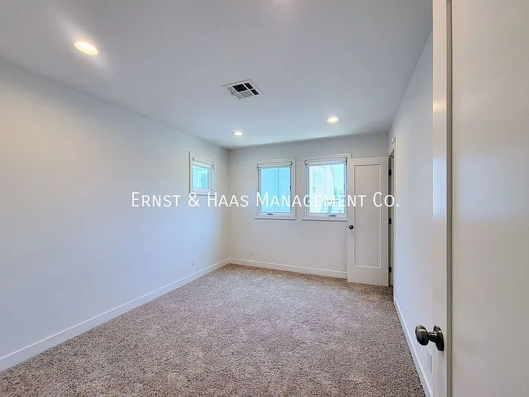 2227 Camden Ave — Photo 30