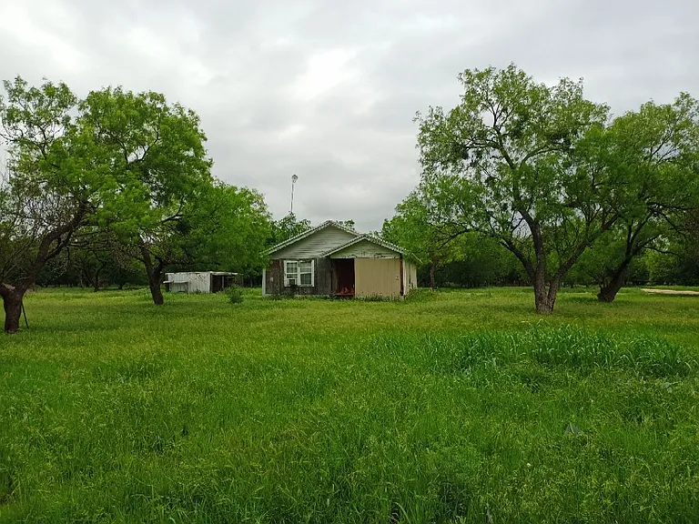 133 County Road 192 — Photo 2