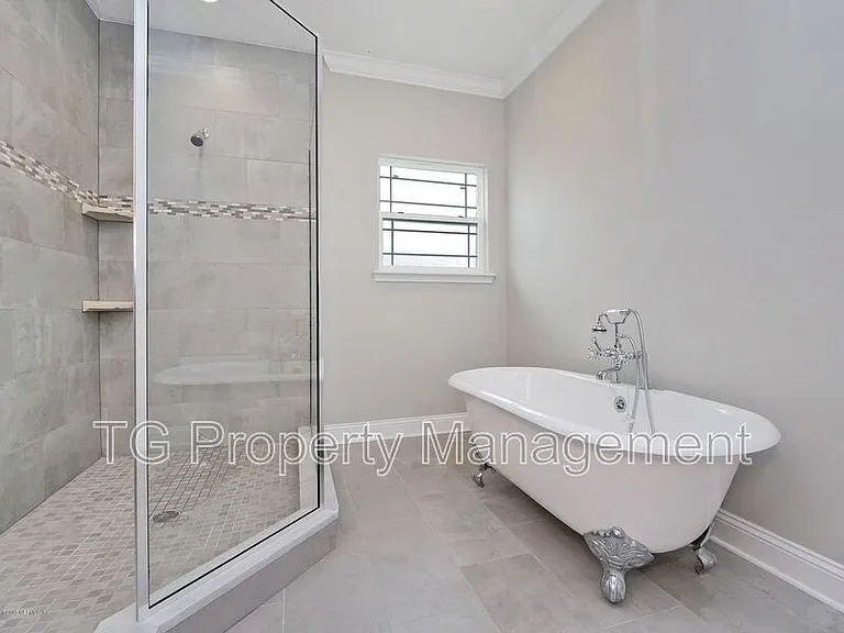 2656 Almonaster St — Photo 7
