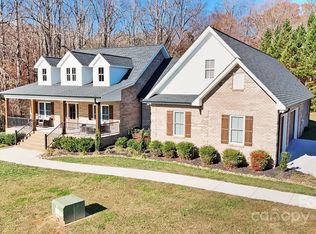 2895 Mehling Dr, Lincolnton, NC 28092