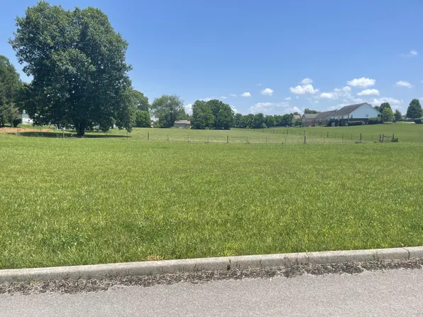 3 Patriot Dr, Science Hill, KY 42553