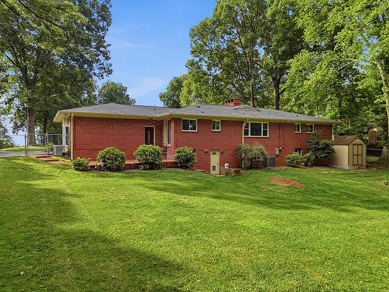 205 S Palisades Dr — Photo 23