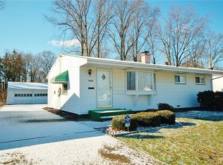 2229 Parkwood Dr NW, Warren, OH