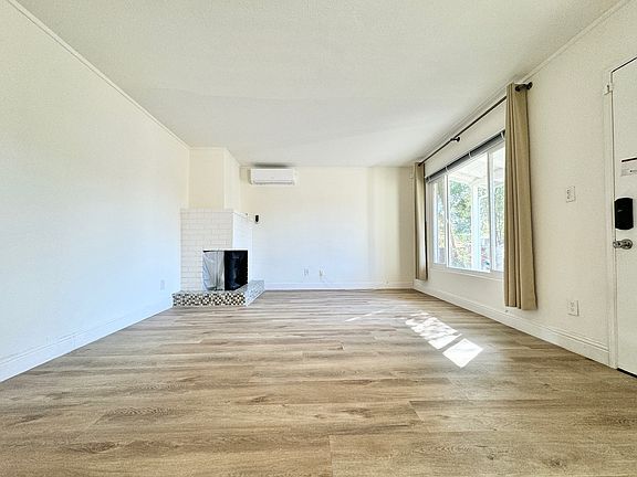 5th image of 582 Madrone Ave