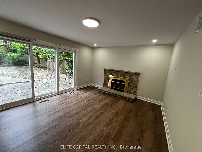 218 Chartland Blvd S — Photo 9