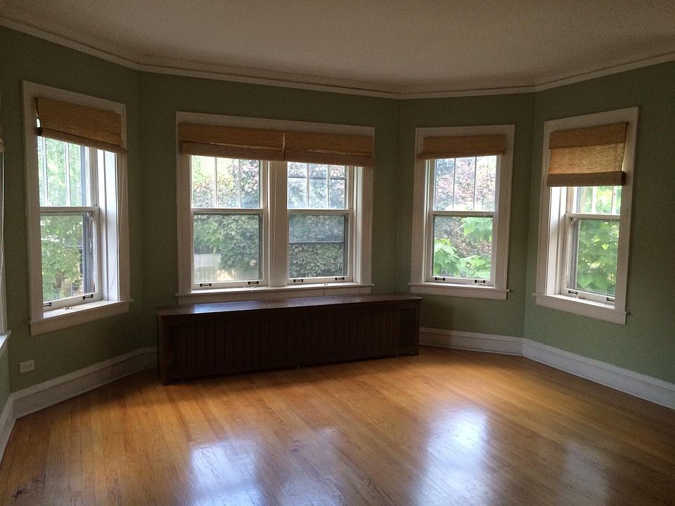 1st image of 1318 Dewey Ave #3