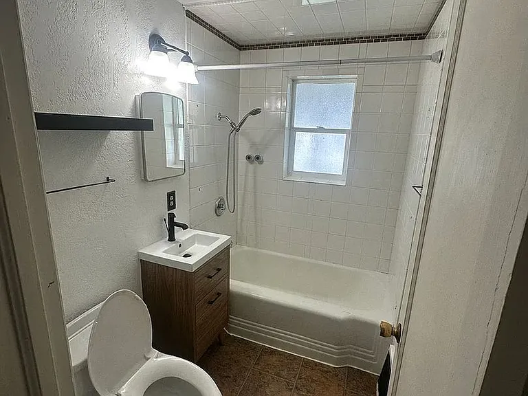2821 W Rowan Ave — Photo 8
