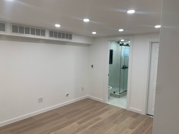 2nd image of 76 Woodycrest Ave Floor 1