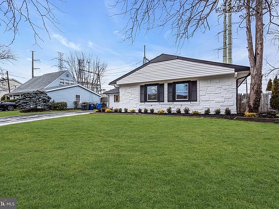 5th image of 67 Garland Ln