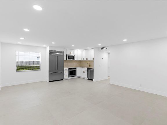 2nd image of 924 Flanders T #924
