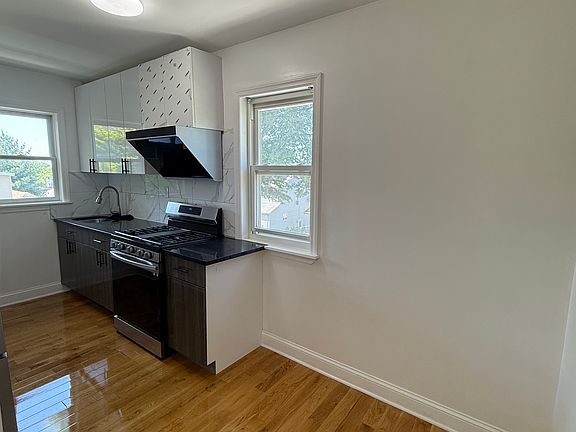 4th image of 277 Potter Ave Floor 2