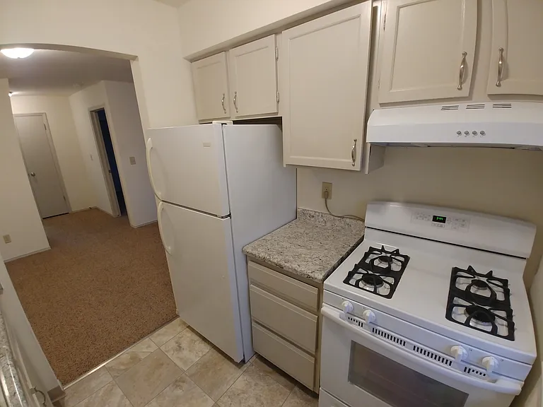 Heritage Apartments — Photo 35