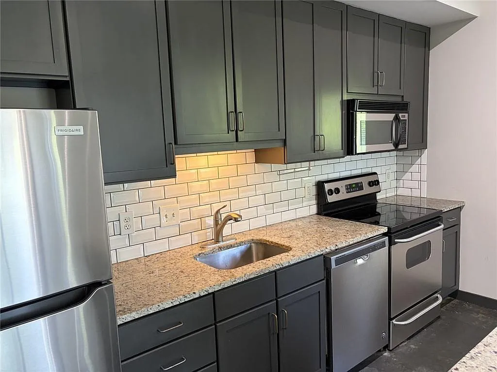 2 bed, 2.0 bath, 1131 sqft, $2,850 — Photo 4