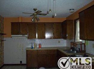 600 Gary Ct, Neosho, MO 64850