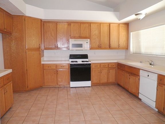 2nd image of 880 William Moss Blvd